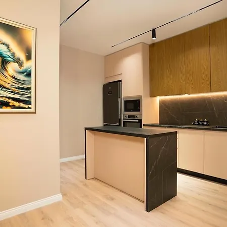 Casa Luxe Near Airport & Center *