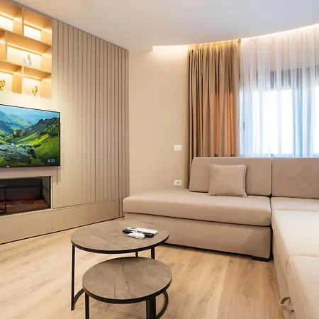 Apartment Casa Luxe Near Airport & Center