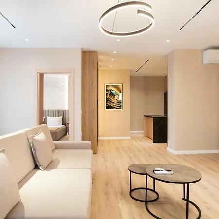 Casa Luxe Near Airport & Center Daire *