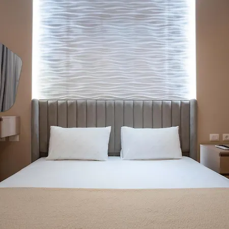 Casa Luxe Near Airport & Center Apartment *